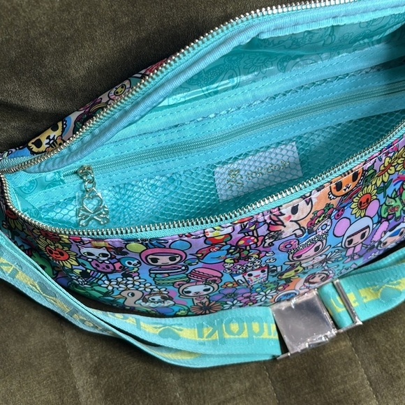 Tokidoki Flower Power Sling Bag New with tags - Picture 8 of 15